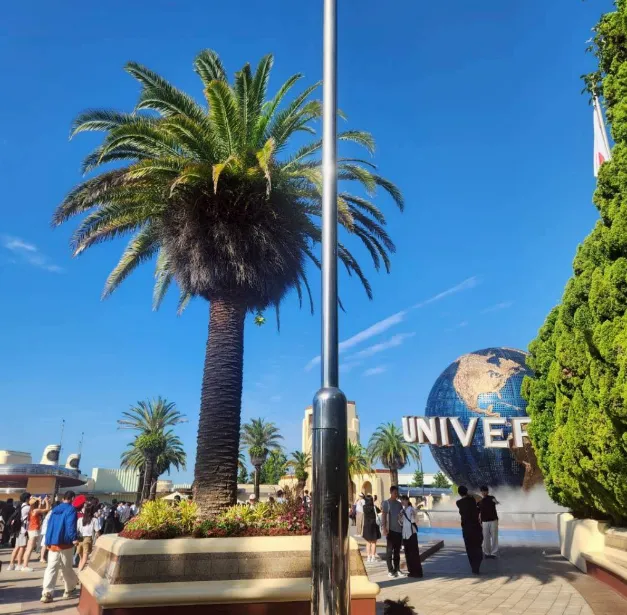 スタッフみんなでUSJへ！！！